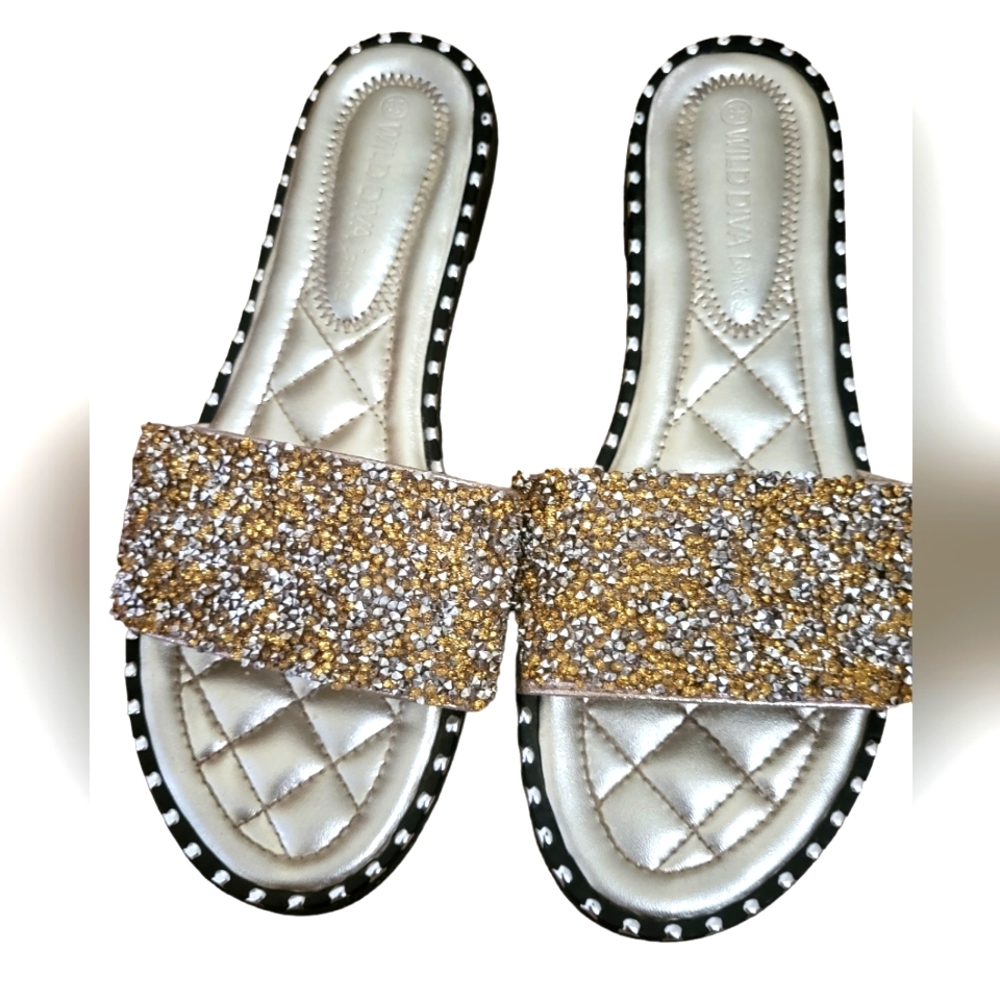 WILD DIVA Sparkling Lounge Slide